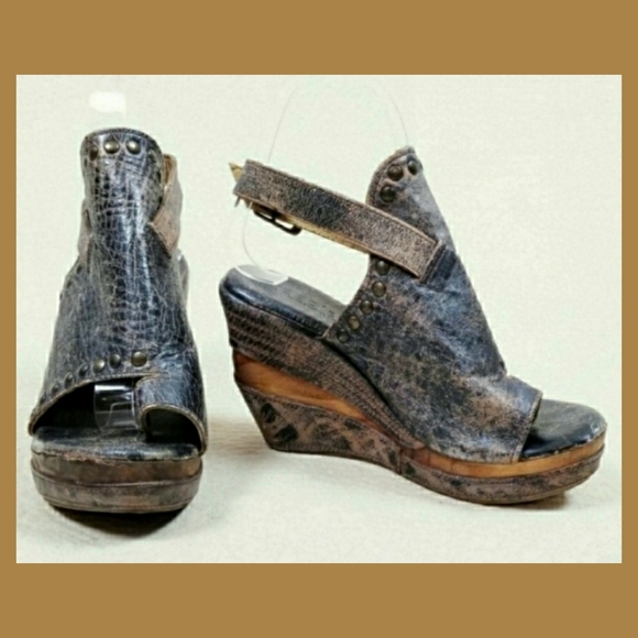 Shoes - Bed Stu Joann wedge